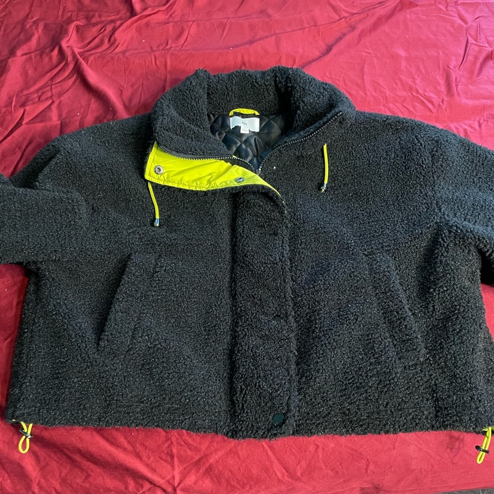 Black/Neon Green Women’s Sherpa Jacket